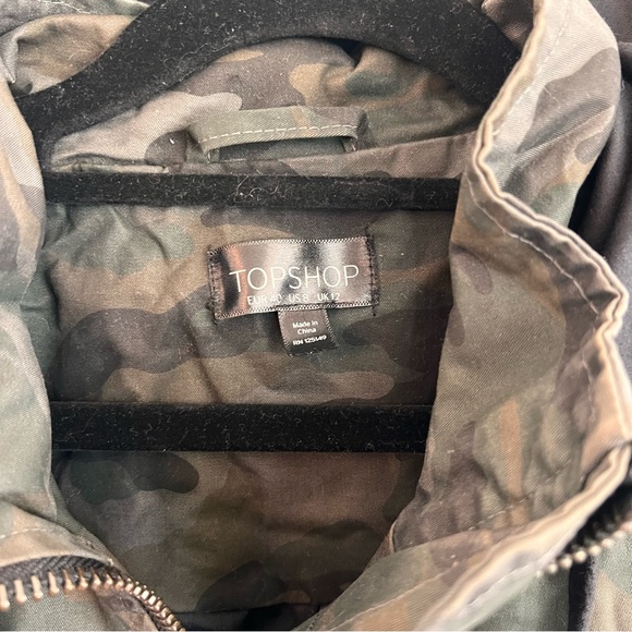 TOP SHOP Long Zip Camo Jacket - Size 8 - Picture 7 of 10